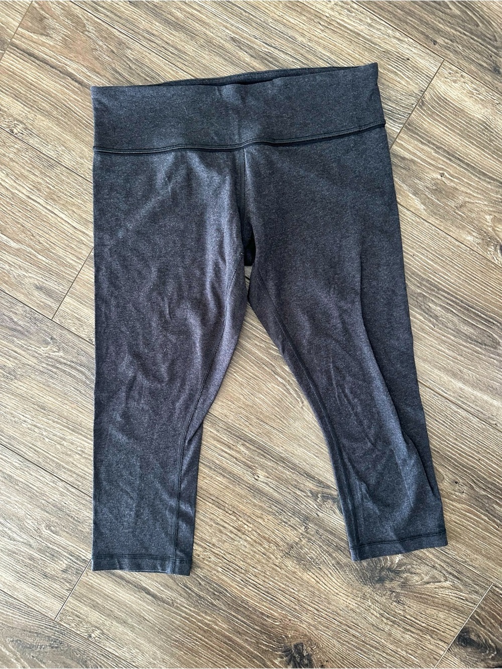 lululemon athletica Wunder Under Women's Dark Heathered Gray Capri Leggings